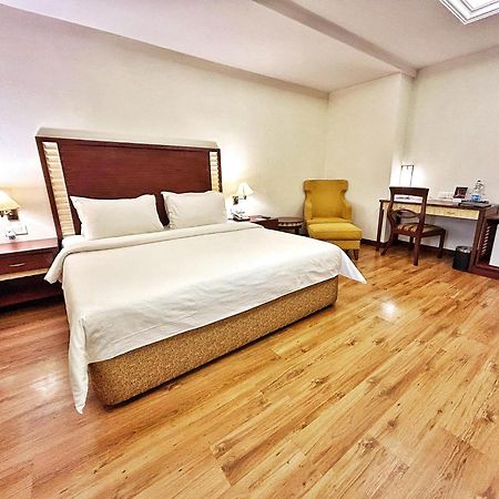 The Residency Karur Hotel Exterior photo
